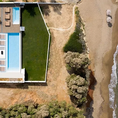 Vila Asea Villa, Spectacular Right-on-the-beach Retreat, By Thinkvilla *