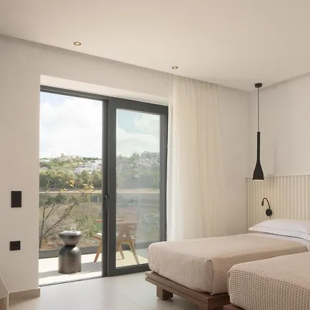 Vila Asea Villa, Spectacular Right-on-the-beach Retreat, By Thinkvilla *