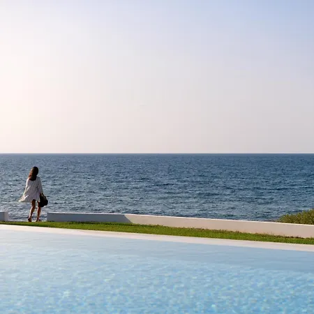 Vila Asea Villa, Spectacular Right-on-the-beach Retreat, By Thinkvilla *